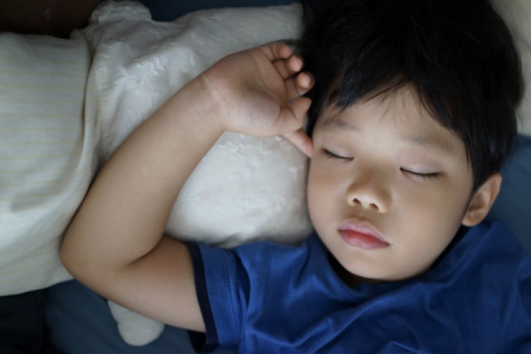 https://www.goodnites.com/-/media/feature/article/articledetail/article-resource/bedwetting-by-age/5-to-7-year-old-bedwetting-by-age.jpg?h=512&w=768&hash=FE26DD05EC01046FCB0D6B465BBE84CD